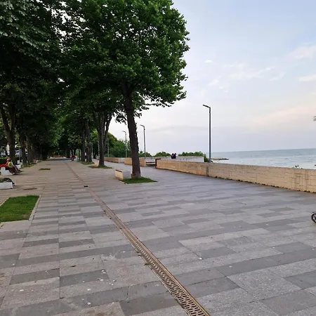 Ultracentral Seaside Deluxe Apartment Mangalia