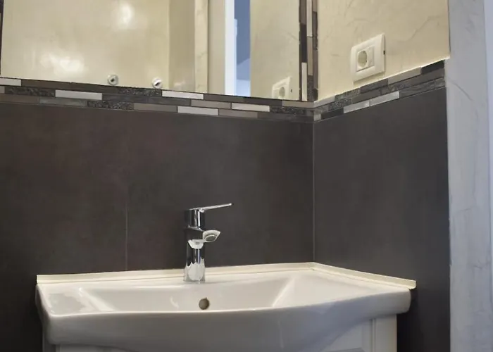 Central Mangalia شقة مانغاليا